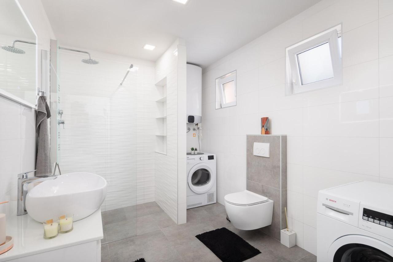 Solaris Holiday Home - Private Pool Stanici Dış mekan fotoğraf