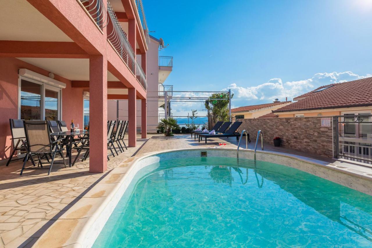 Solaris Holiday Home - Private Pool Stanici Dış mekan fotoğraf