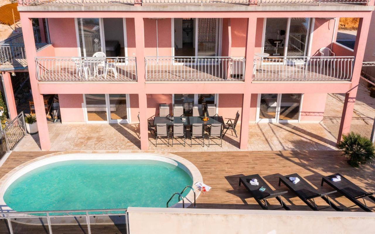 Solaris Holiday Home - Private Pool Stanici Dış mekan fotoğraf